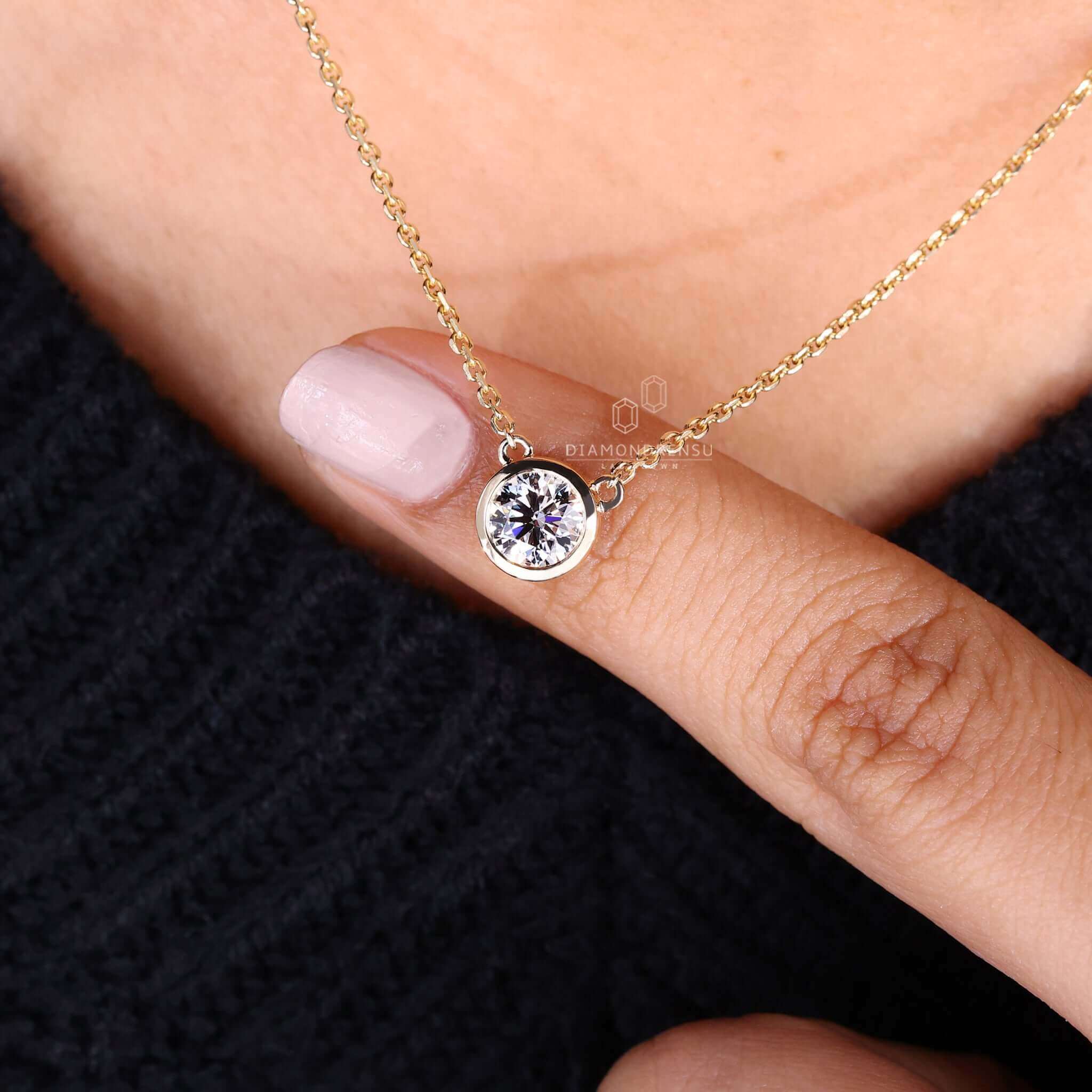 Natural 0.82Ct Round Cut Bezel Set Diamond Solitaire Pendant 14K GOLD