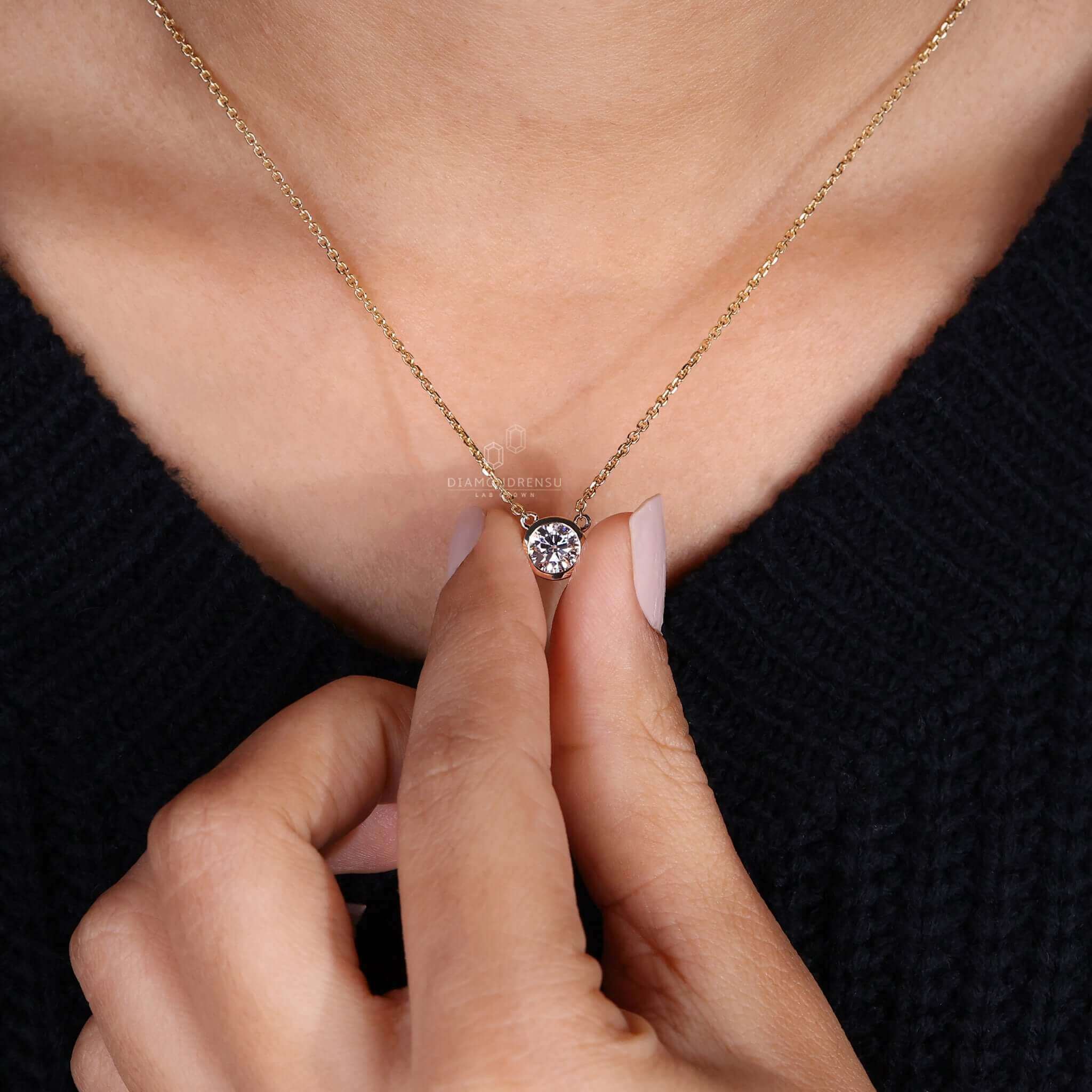 Natural 0.82Ct Round Cut Bezel Set Diamond Solitaire Pendant 14K GOLD