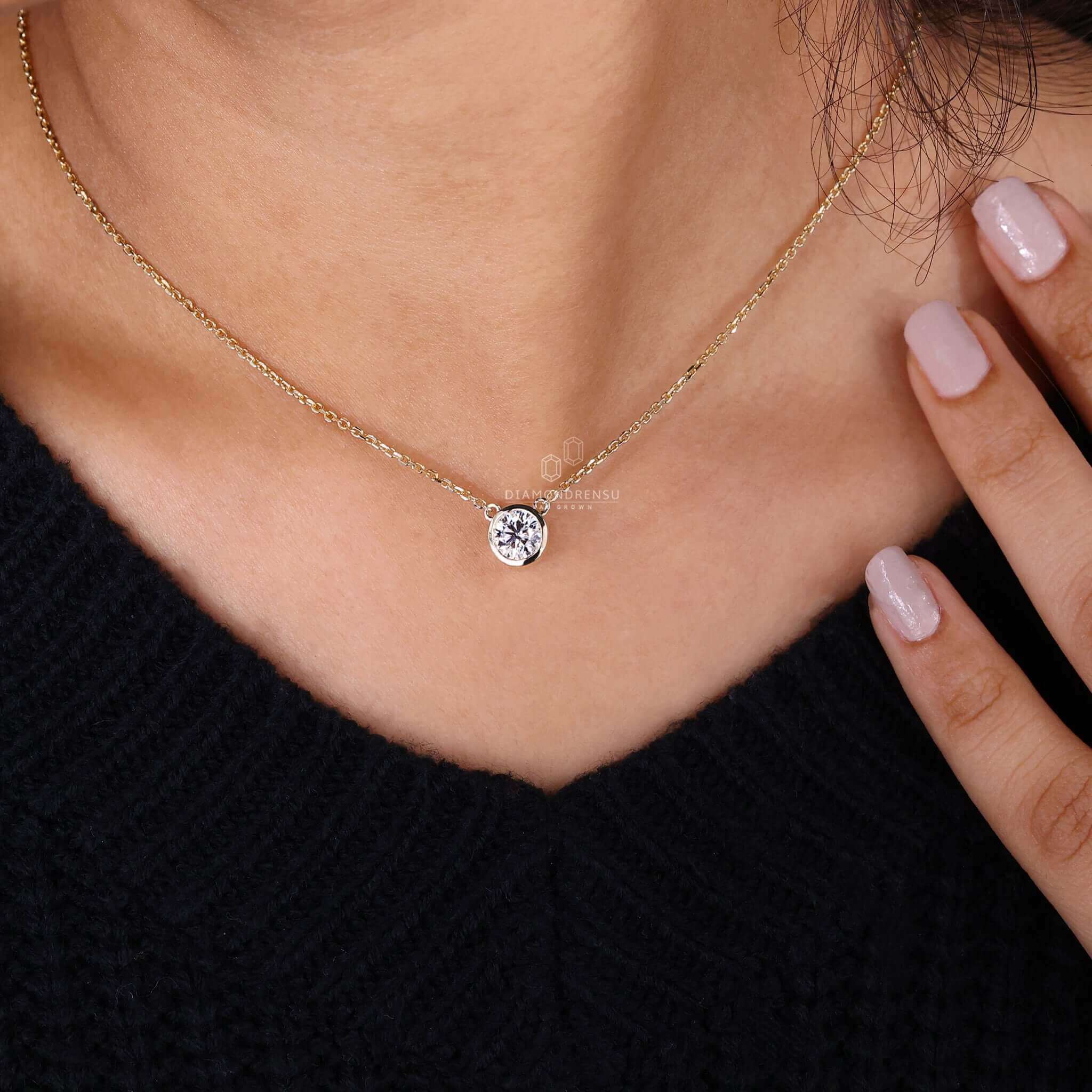 Natural 0.82Ct Round Cut Bezel Set Diamond Solitaire Pendant 14K GOLD