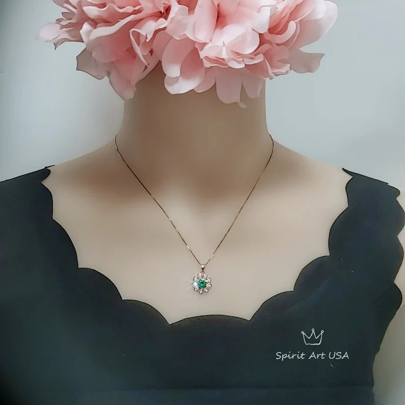 3Ct Round Cut Green Emerald & Diamond Flower Pendant For Her