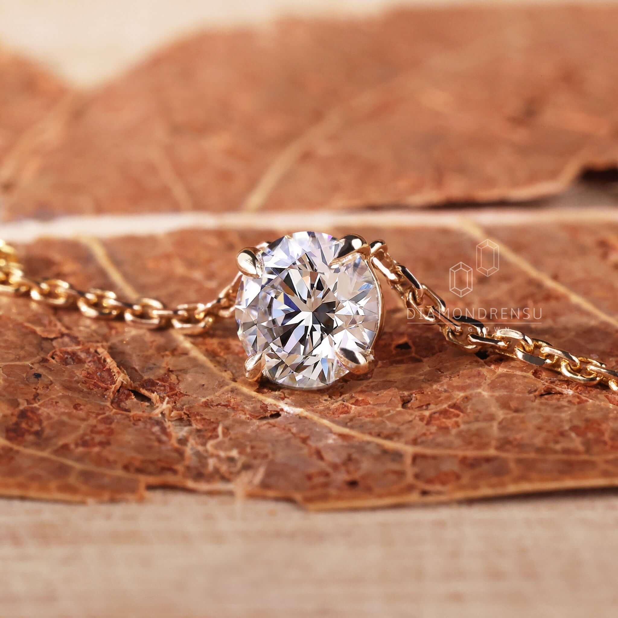 Natural 0.90Ct Round Cut VVS1 Diamond Pendant 14K Gold