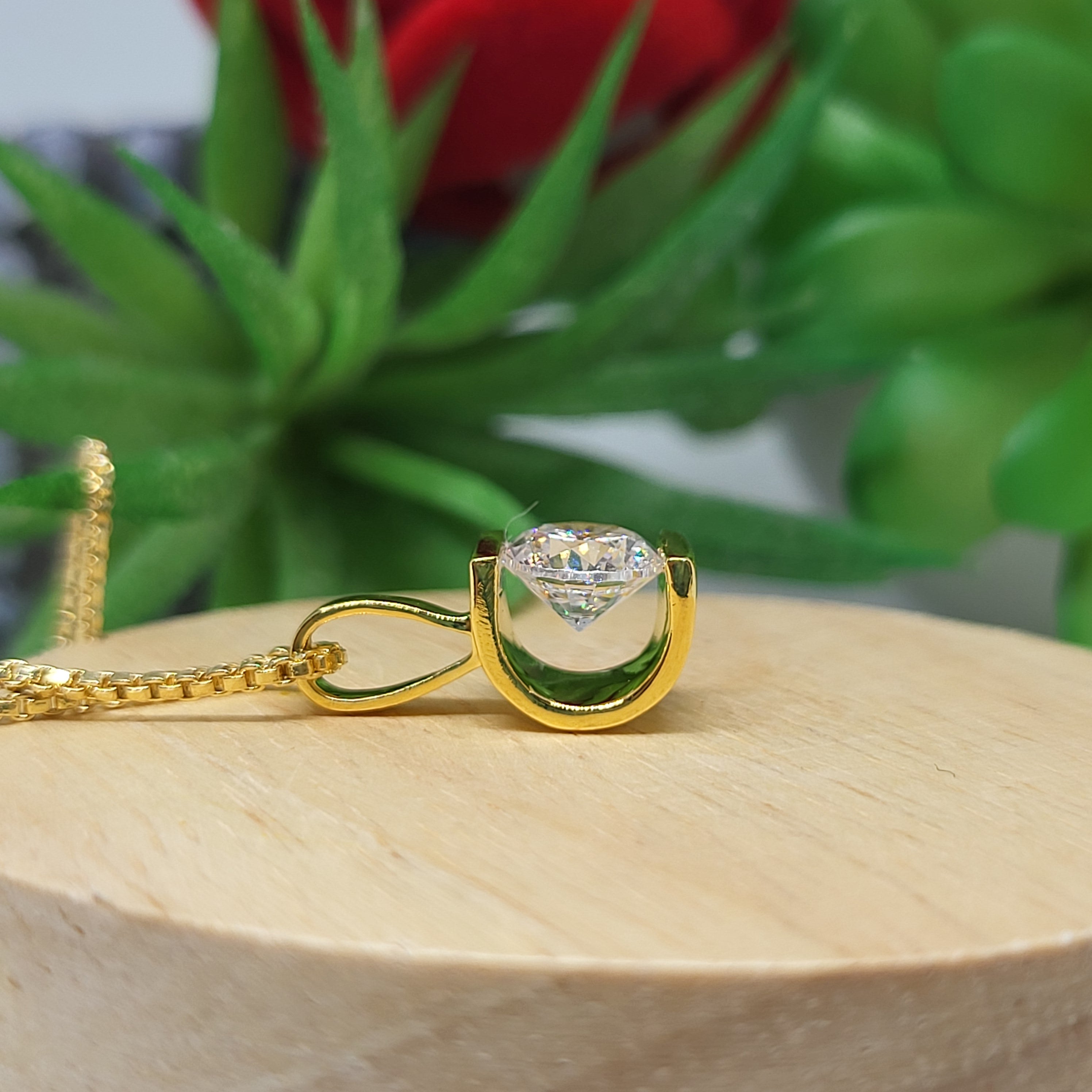 Natural 1.02Ct Round Cut Unique Diamond Solitaire Drop Pendant 14K GOLD