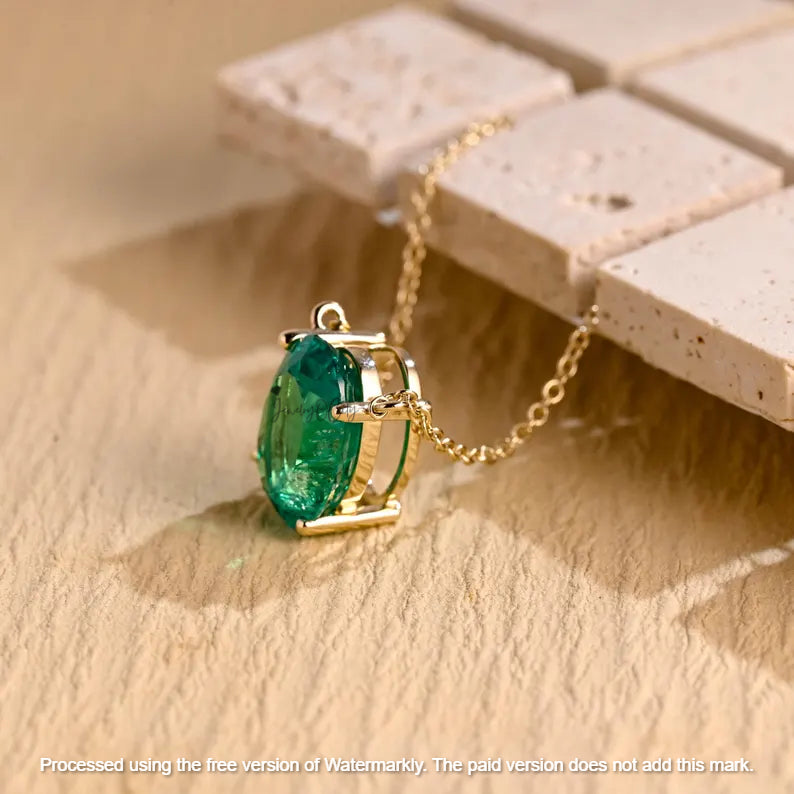 1Ct Oval Cut Green Emerald Solitaire Pendant For Her