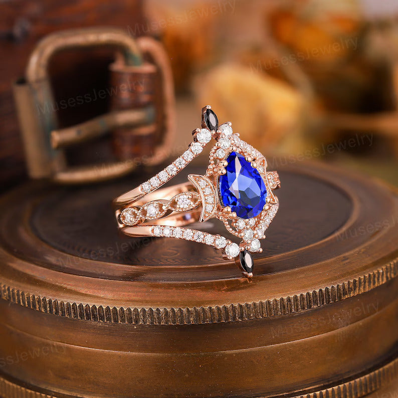 3.20Ct Pear Cut Blue Tanzanite & VS1 Diamond Half Moon Bridal Ring Set