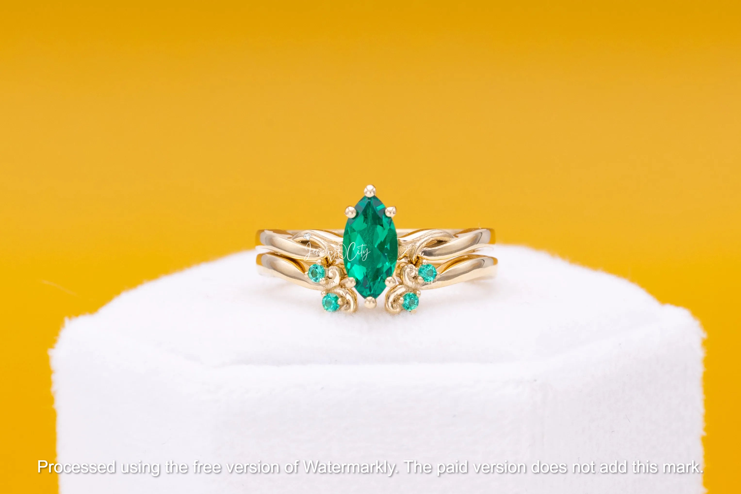 2.60Ct Marquise Cut Green Emerald Leaf Bridal Ring Set