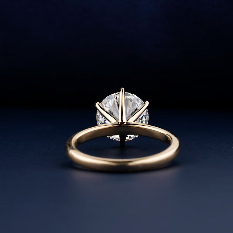 2.50Ct Round Cut Diamond Solitaire Engagement & Wedding Ring For Her