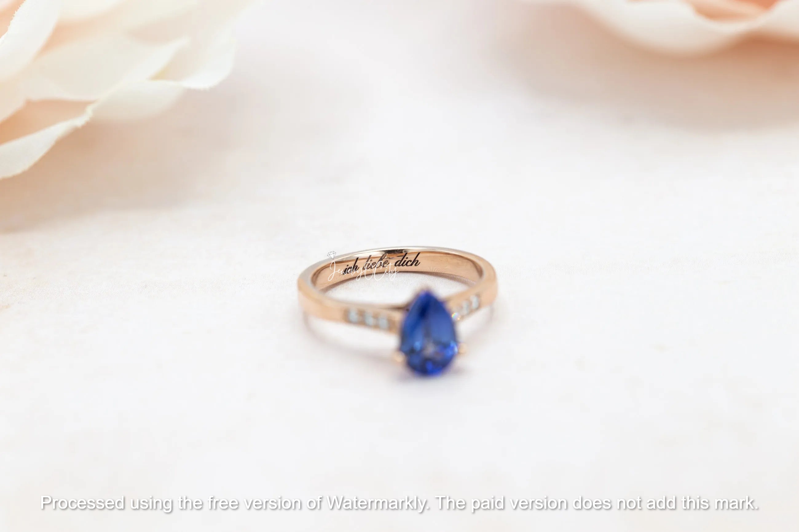 2.50Ct Pear Cut Blue Sapphire & Diamond Solitaire Accent Ring