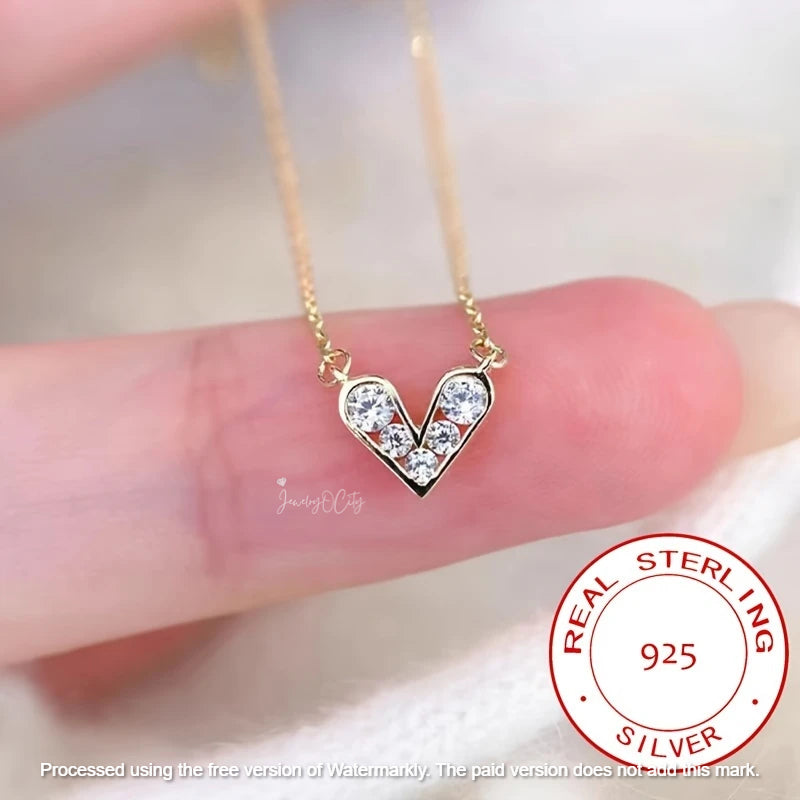 Natural 1.20Ct Round Cut Heart Shape Moissanite Pendant For Her