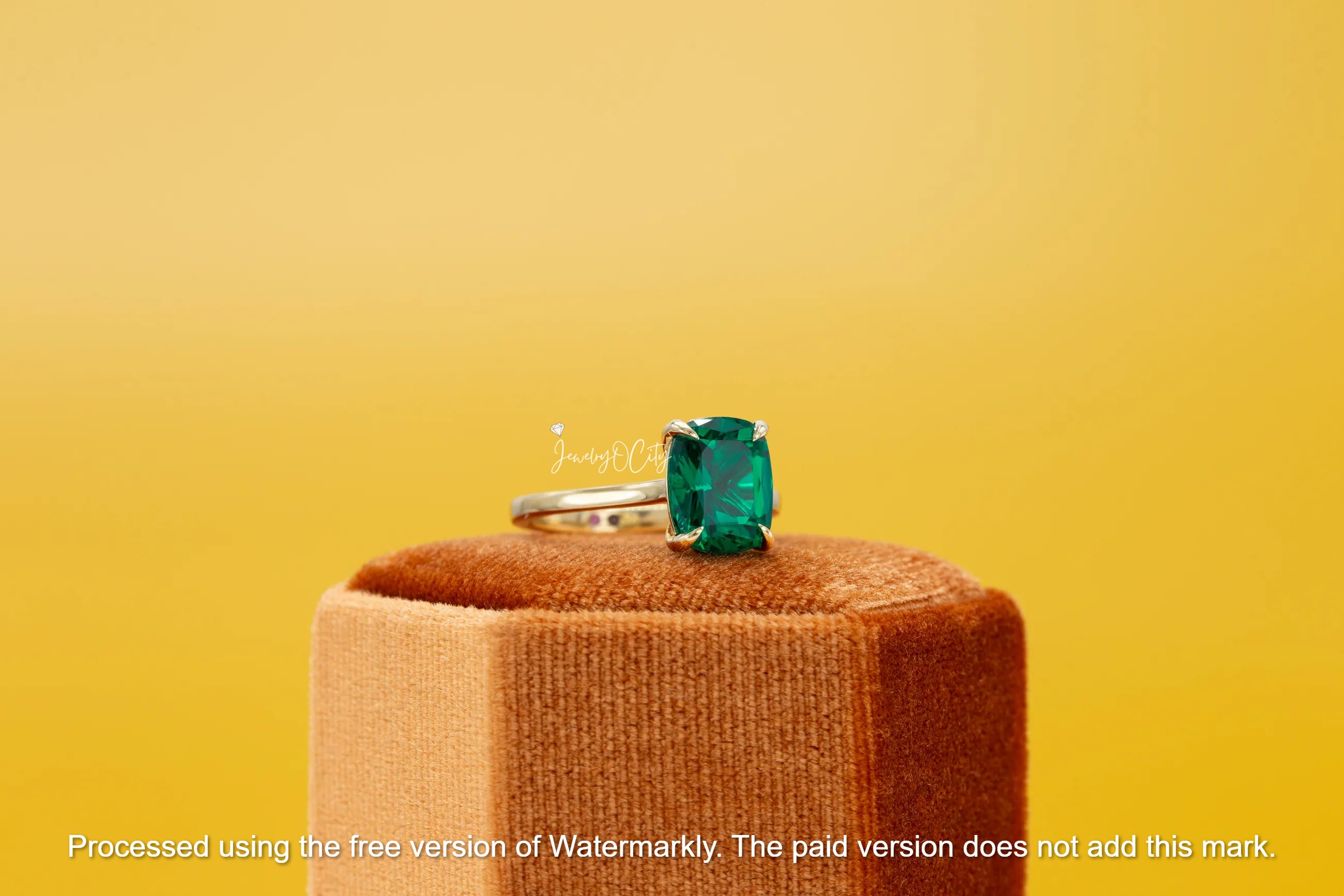 3Ct Oval Cut Green Emerald Solitaire Engagement Ring For Her