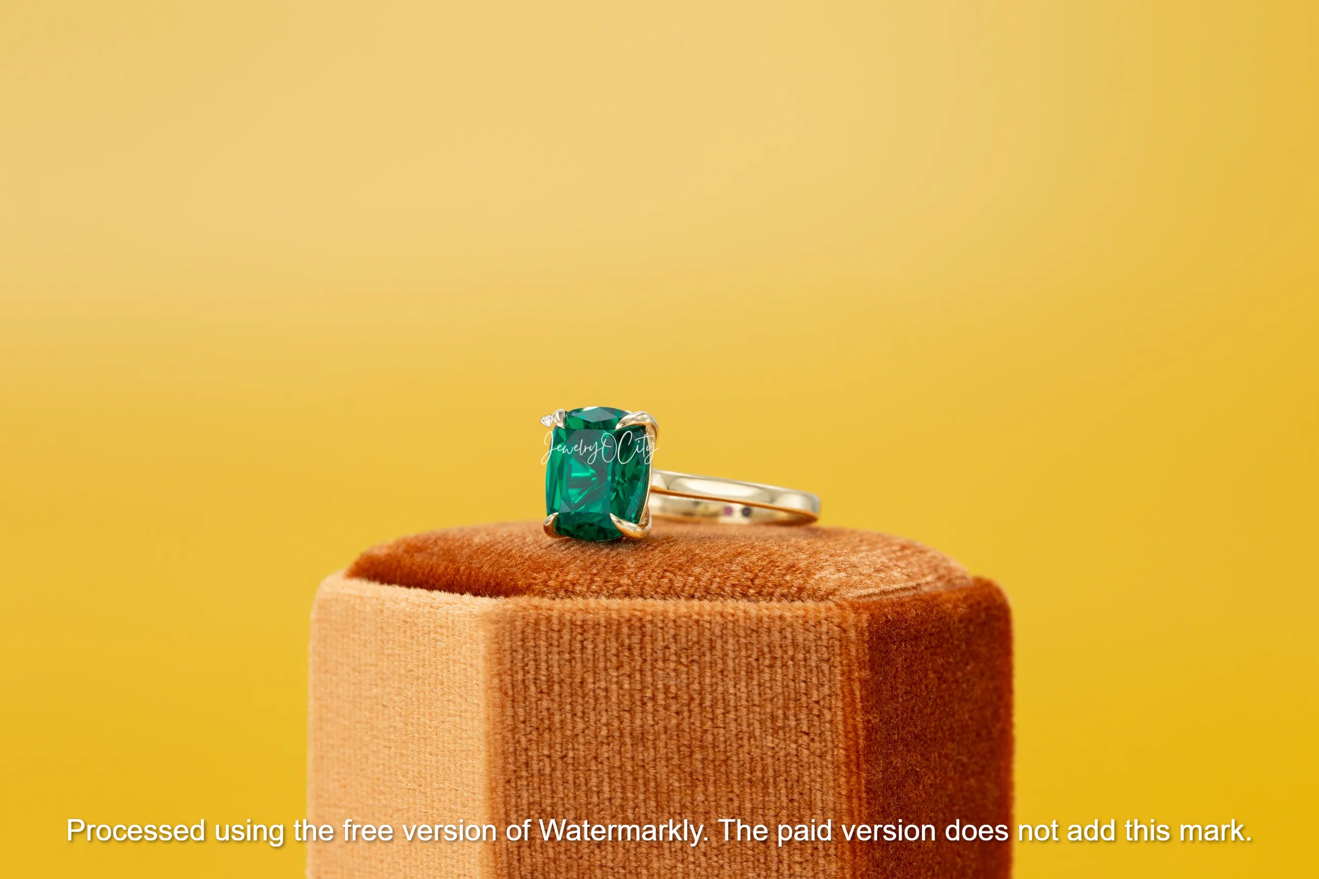 3Ct Oval Cut Green Emerald Solitaire Engagement Ring For Her