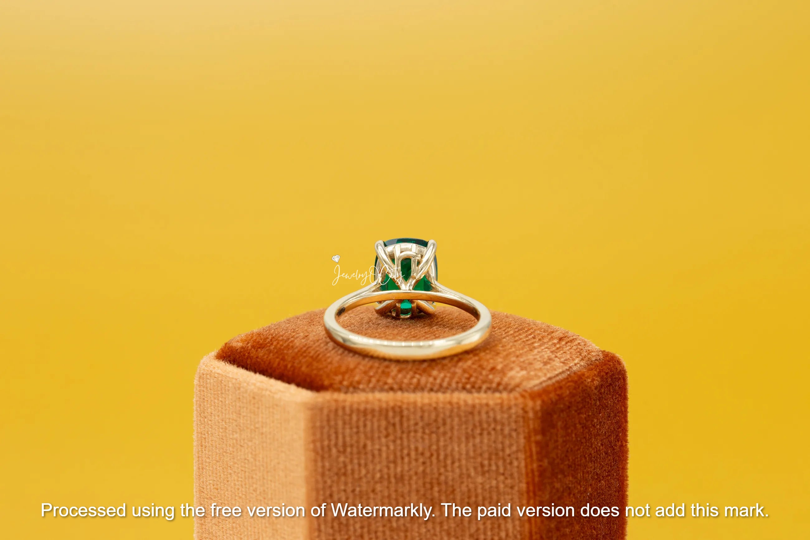 3Ct Oval Cut Green Emerald Solitaire Engagement Ring For Her