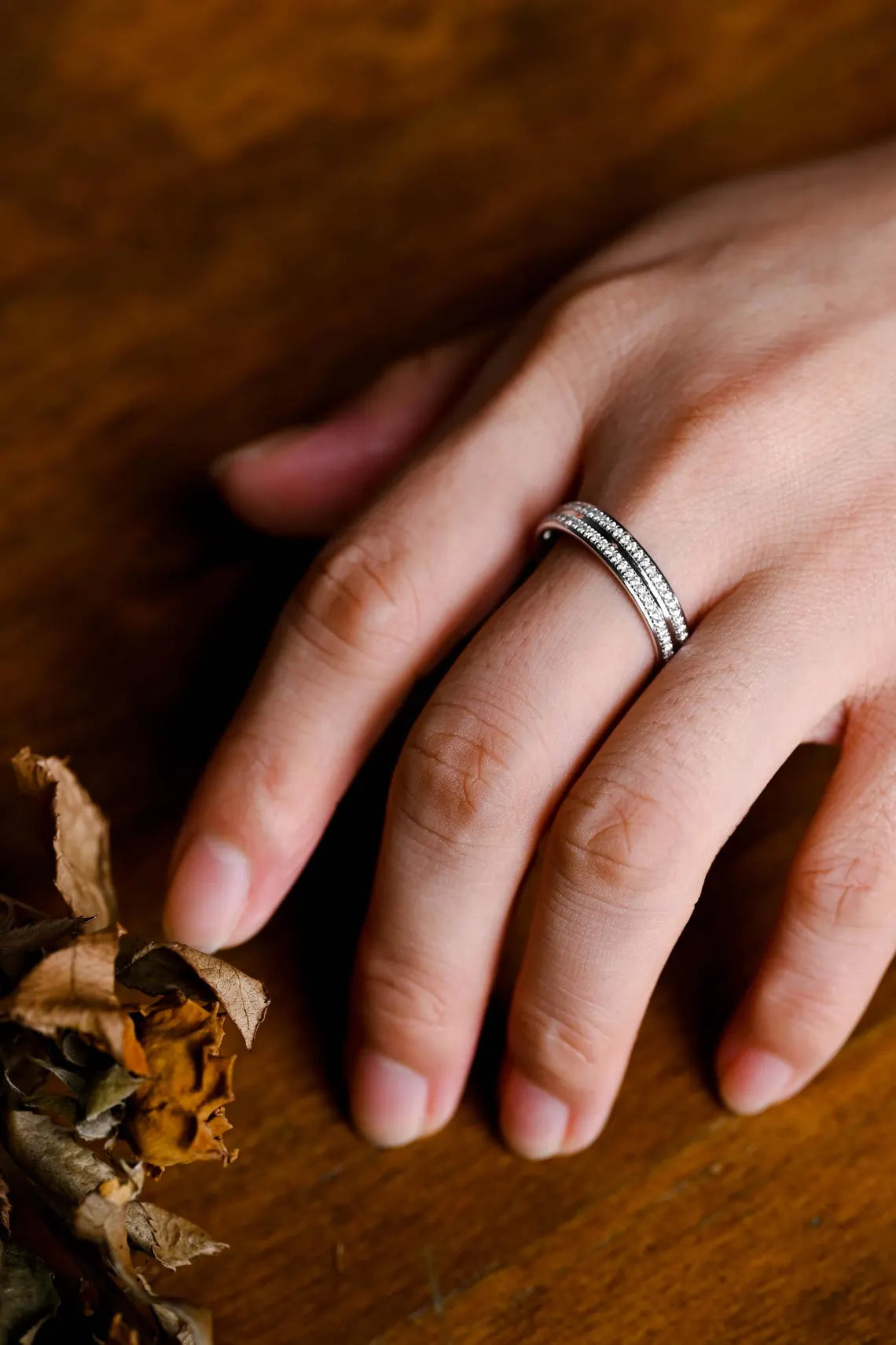 Double row sparkling ring for women