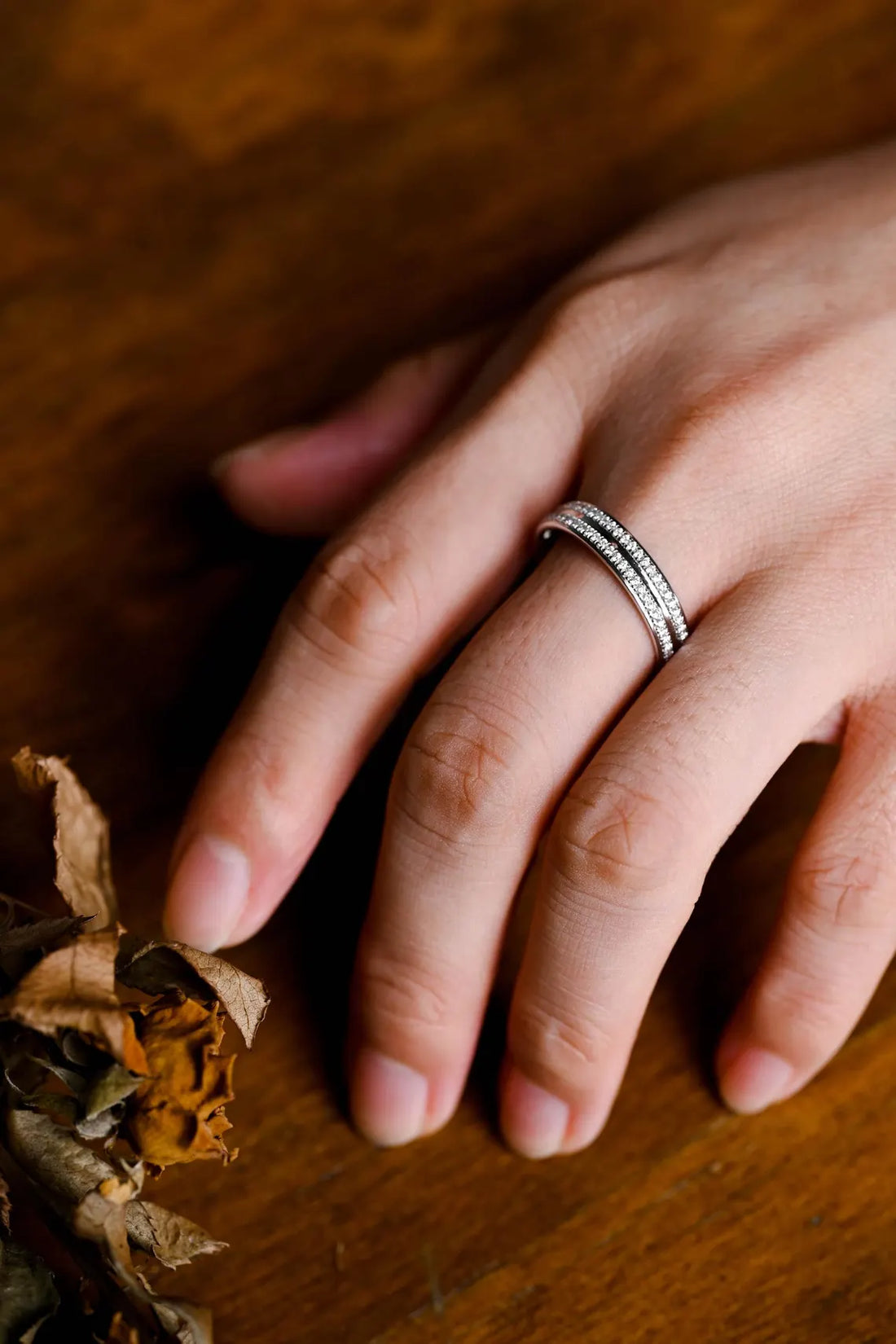 Double row sparkling ring for women