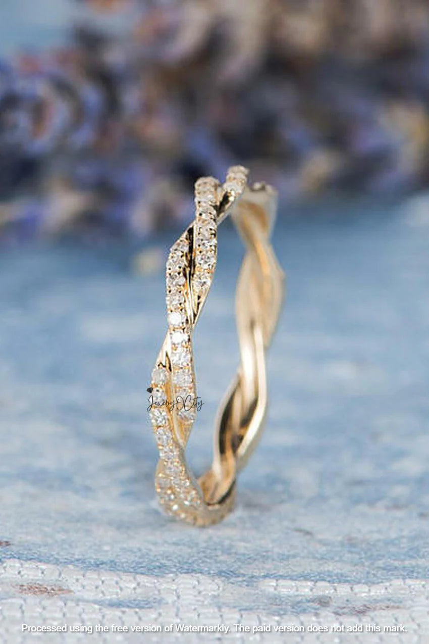 1.90Ct Round Cut Twisted VVS1 Diamond Engagement Band For Her