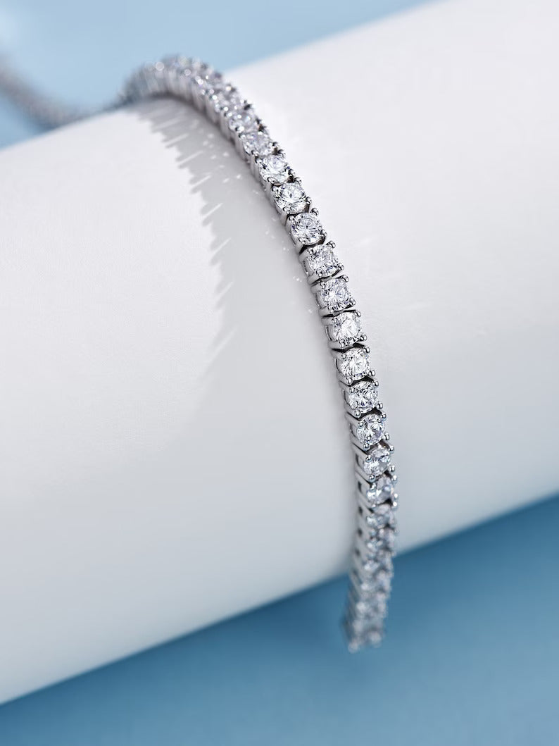 Luxury everyday diamond tennis bracelet for men and women