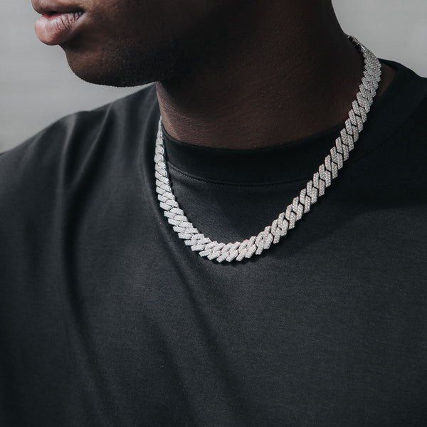 Moissanite Miami Cuban chain close-up