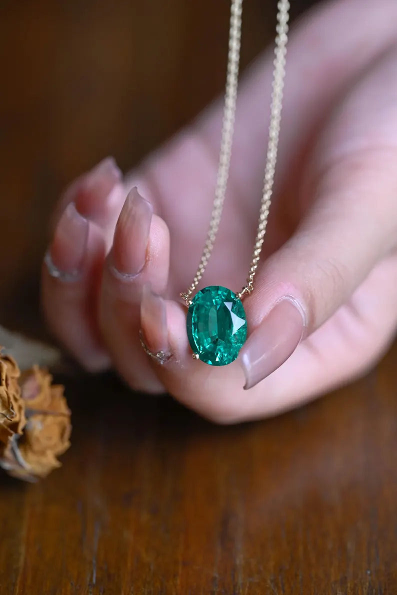 Oval green emerald pendant necklace