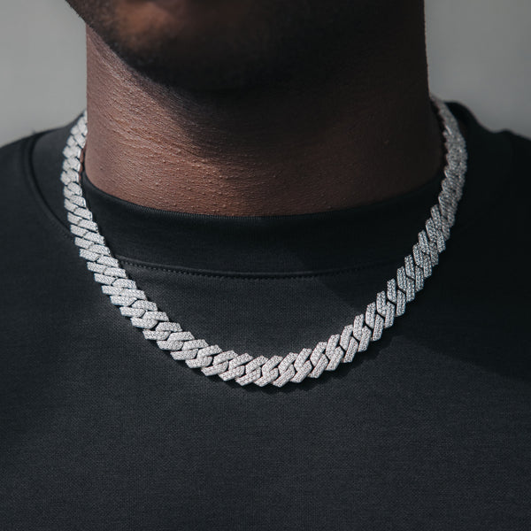 Sparkling moissanite men's Cuban chain necklace