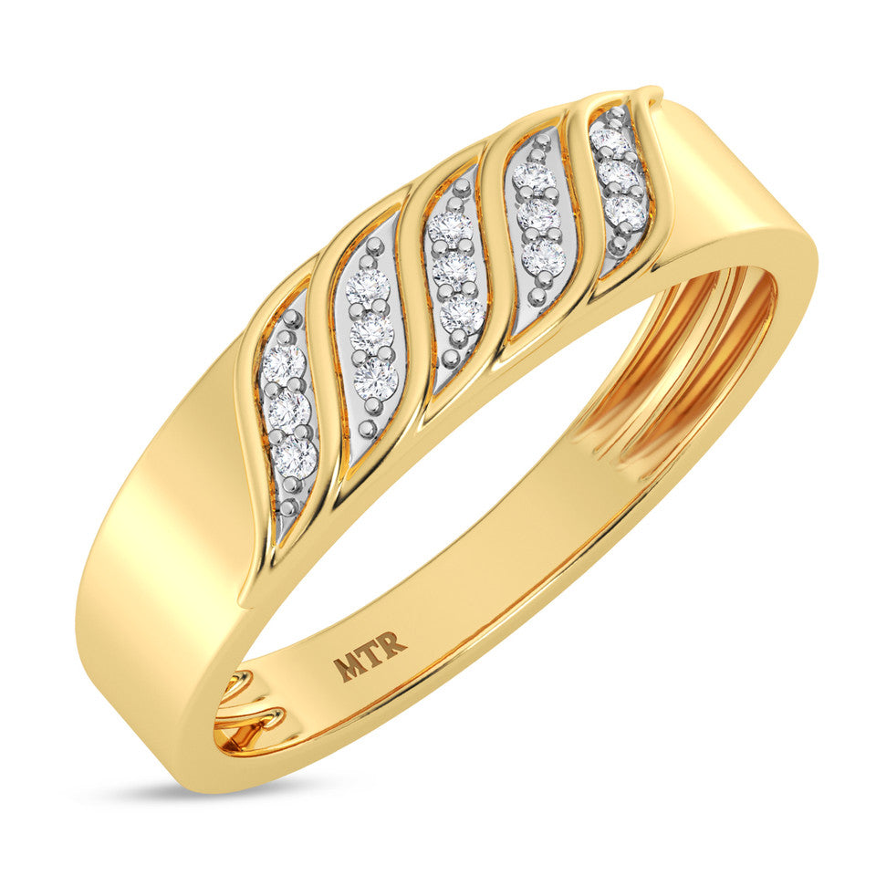 Three-piece moissanite ring set close-up