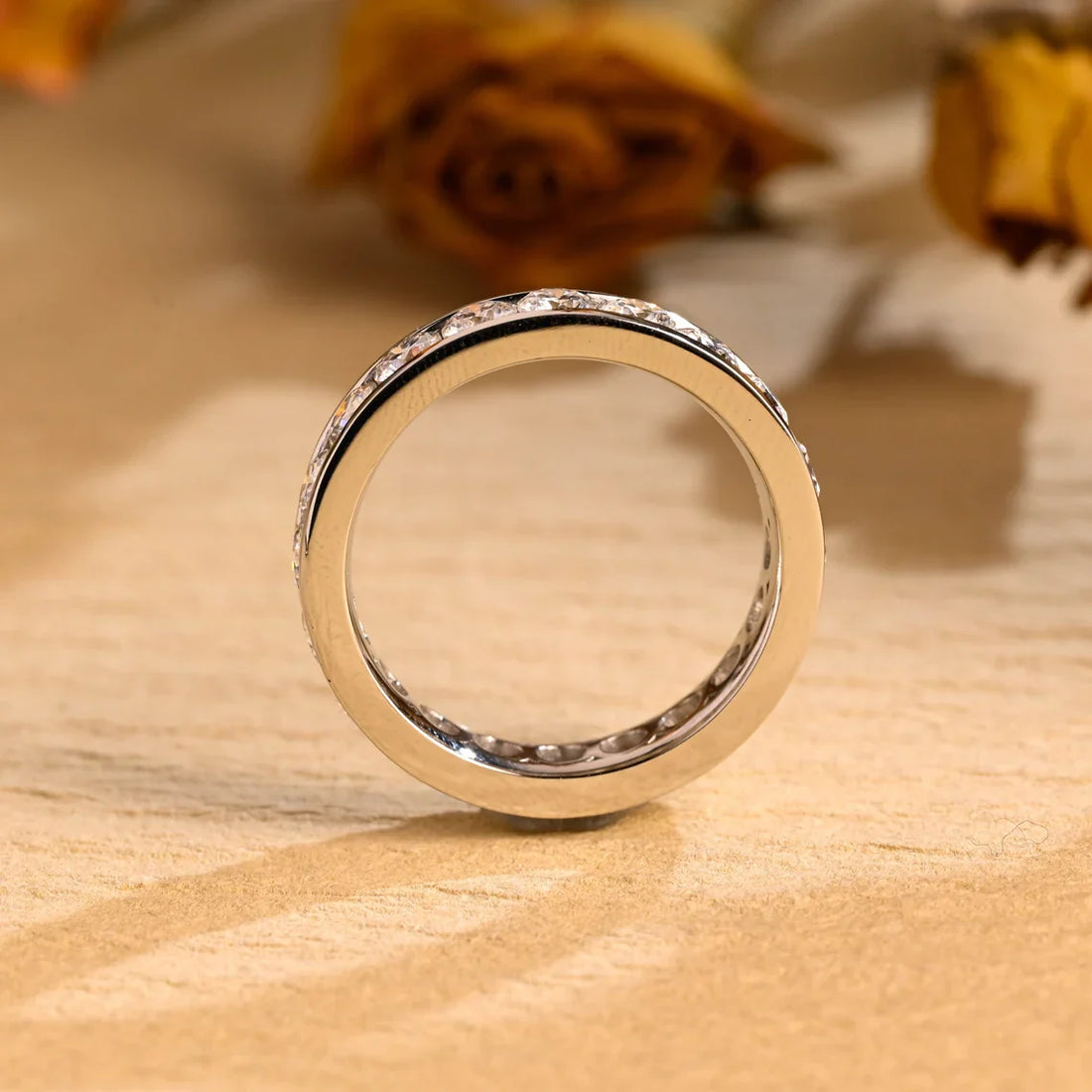 elegant women’s diamond wedding band