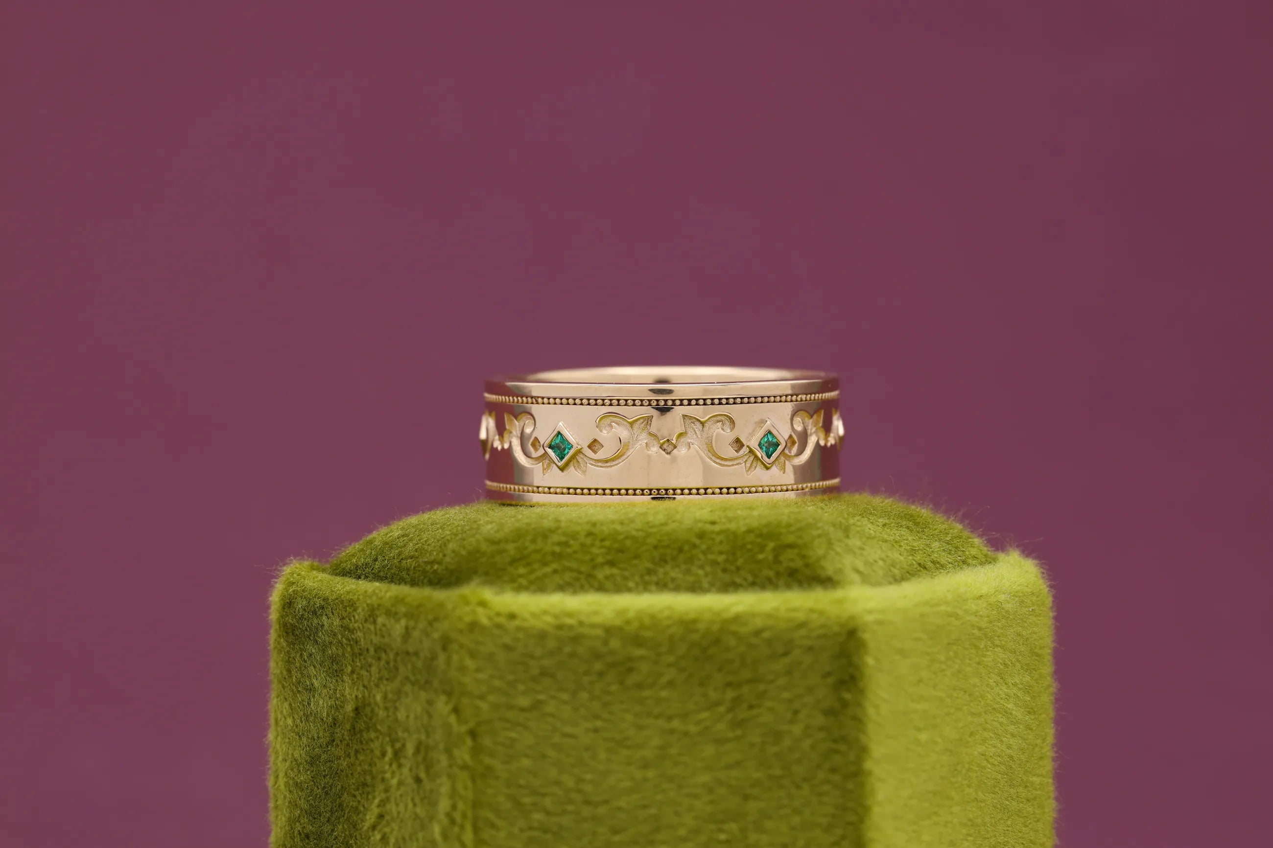 emerald leaf vine ring
