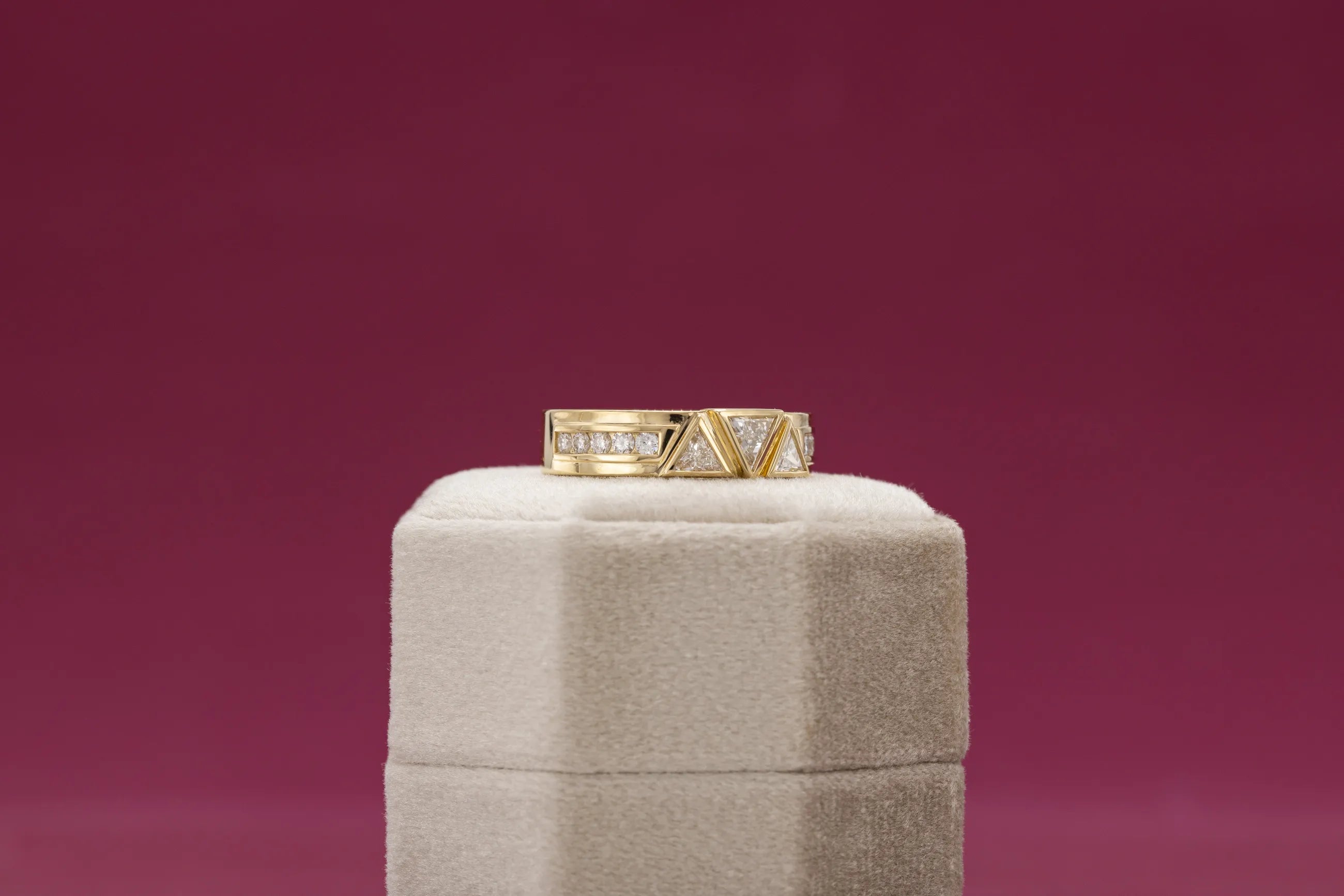 modern pyramid texture ring