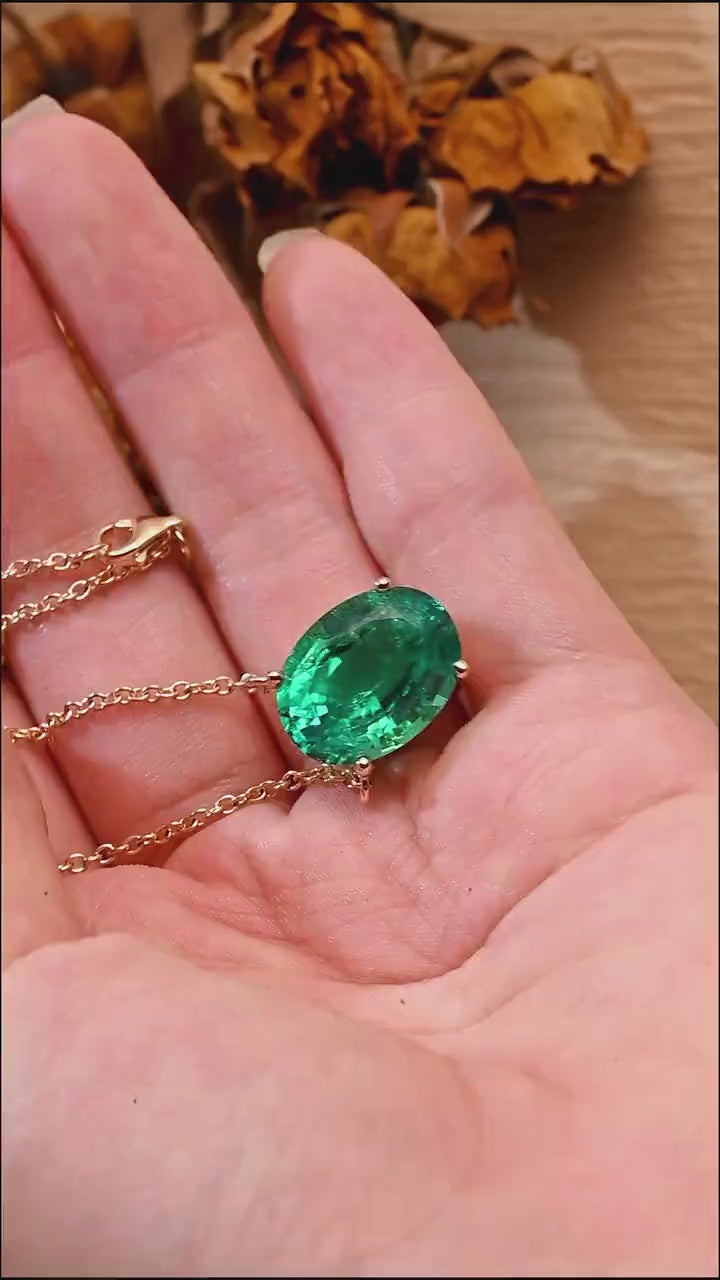 oval emerald necklace women