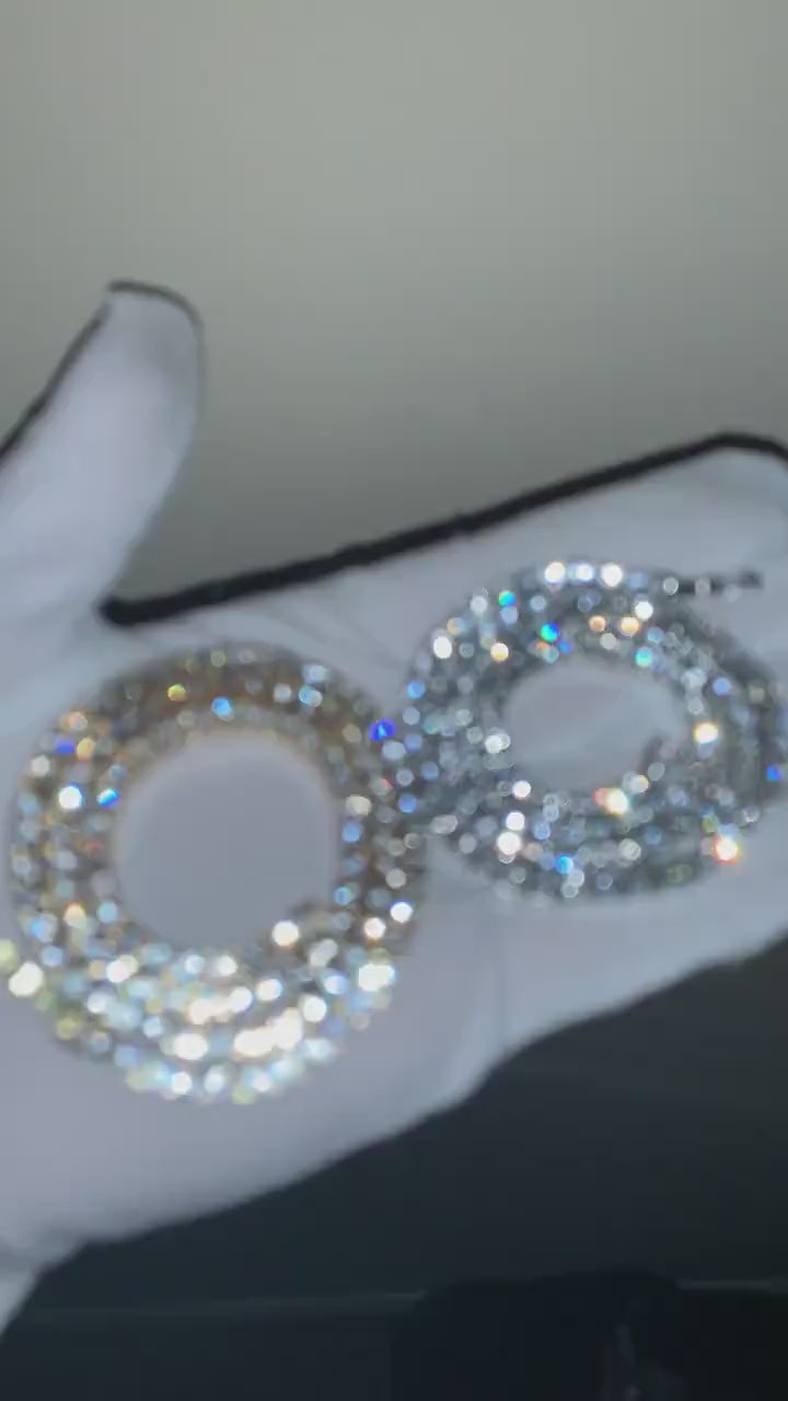 Elegant unisex diamond statement necklace